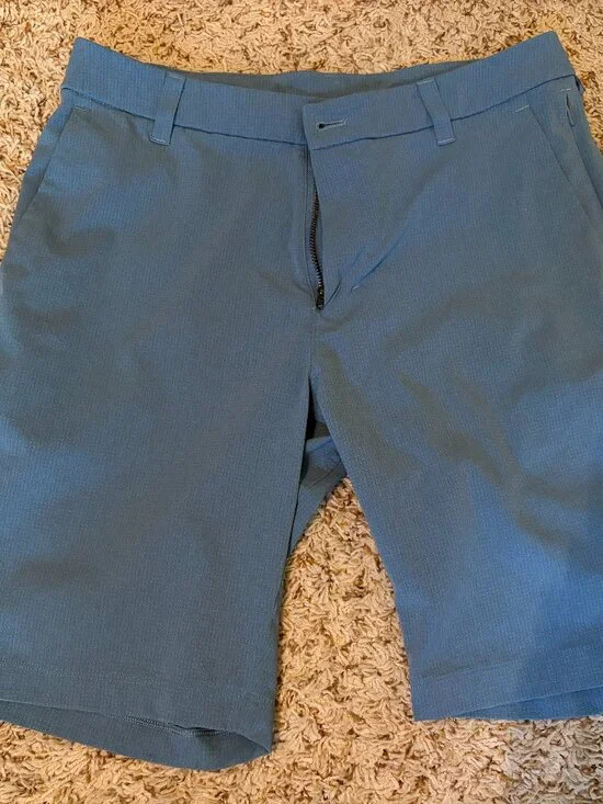 Lululemon Commission Classic-Fit Shorts - Mens Size 30 - Inseam 9