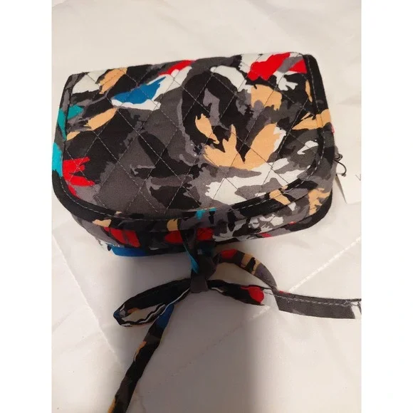 NWT Vera Bradley Tech Case Wristlet wallet in Splash Floral