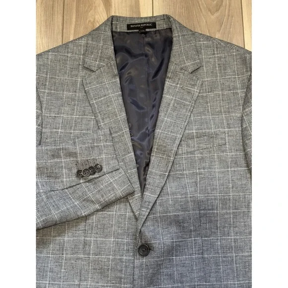 Banana Republic Mens Slim Fit Grey Glen Plaid Blazer Sport Coat 42S Notch Lapel