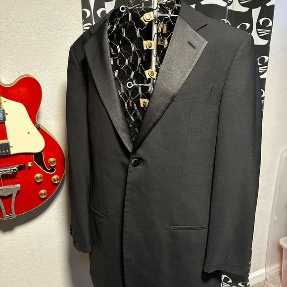 Armani Collezioni tuxedo jacket