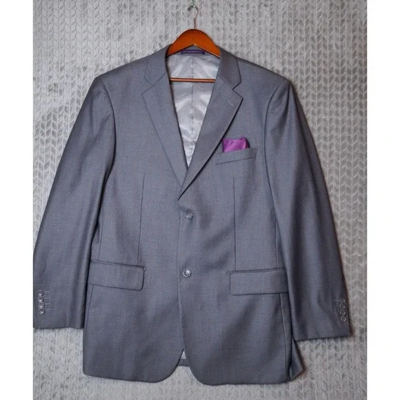 Vinci Gray Blazer Designed in Italy 2-Button Size 42R