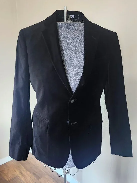 J. Ferrar Mens Slim Fit Velvet Sport Coat. 36S
