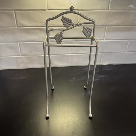 free standing hand towel holder Or‎ Jewelry Stand Brushed Silver Tone