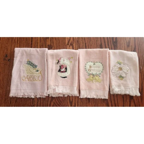 Set Of‎ Four Pink Royal Terry Embroidered Christmas Hand Towels Made In Taiwan