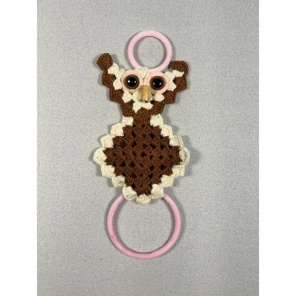 Vtg Crochet Owl Hand Towel Holder Ring with Real looking Eyes Brown Pink MCM 15