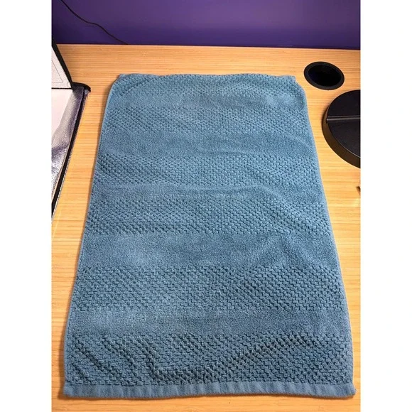 Truly Lou Blue Textured Hand Towel 25x16 Cotton Bathroom‎ Spa Decor