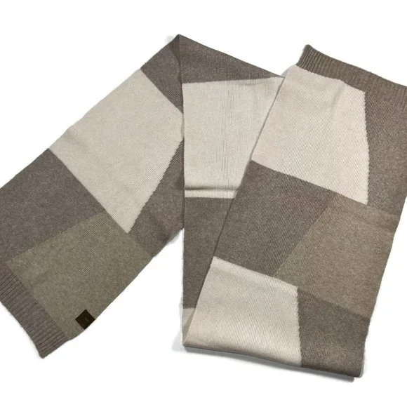 C.C Exclusive Womens‎ Winter Warm Scarf Geometric Squares 13.5 x 80 Beige