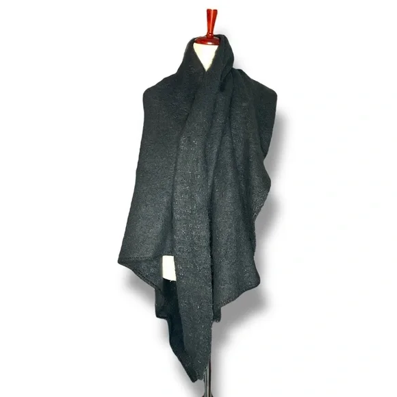 Vince Camuto Black Silver Thread Stitch Edge Fleece Shawl