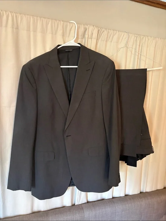 Banana Republic Men's Classic Black Suit Blazer and Pants