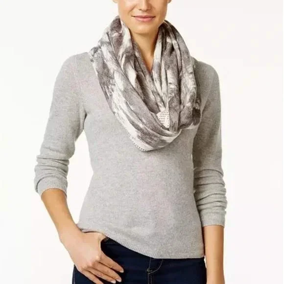 Michael Kors Grey White Abstract Knit Infinity Scarf Logo‎ Pattern Snood