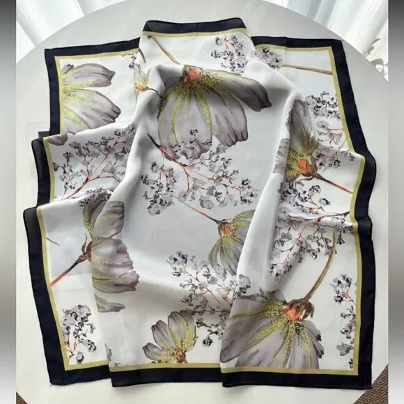 Floral Scarf P109