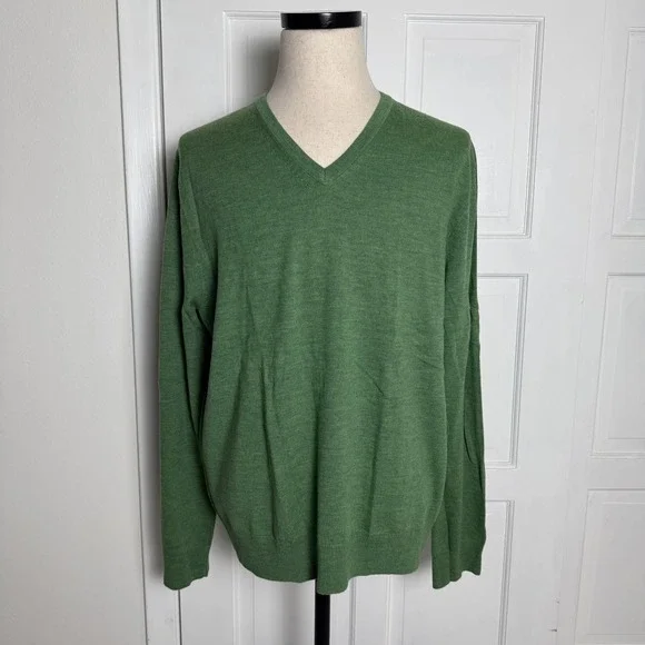 Express Extra Fine Merino Wool Sweater Mens XL Green V Neck Modern Fit Pullover‎