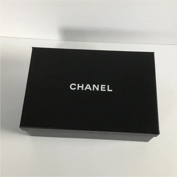 CHANEL BOX W/2 NEW DUST BAGS 85” ROBBIN LOGO PRINTED CAMELLIA FLOWER SOME TISSUE