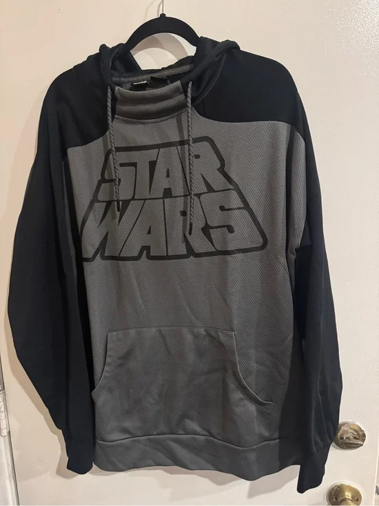 Star Wars Men's Gray & Black Crewneck Pullover