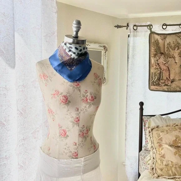 vintage scarf‎