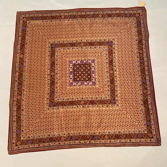 Beautiful Vintage 1980’s Oscar de la Renta for Accessory Street Silk Scarf