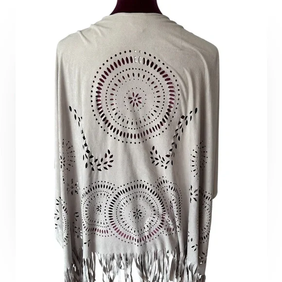 Chico’s Women’s Faux Microsuede Cream Cutout Boho Fringe Western Wrap