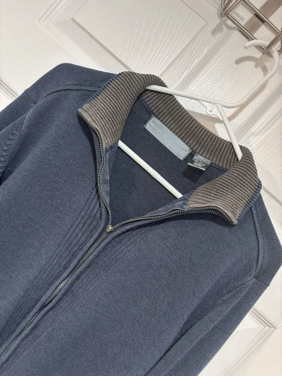 OSCAR DE LA RENTA Men's Navy Zip-Up Sweater with Contrast Collar