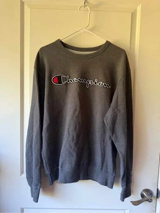 Champion Men's Gray Crewneck Sweatshirt - Logo Pullover