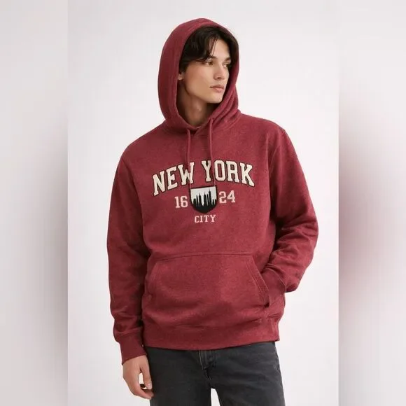 UNISEX New York Graphic Red Pullover Hoodie Sz Large NWT