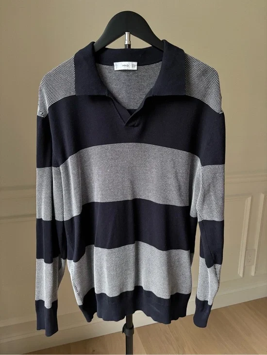 MANGO Men’s Navy & Gray Stripe V-Neck Polo Shirt, LIGHTLY WORN, SIZE XL