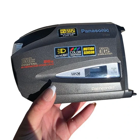 Panasonic Palmcorder PV-D209 VHS-C Camcorder 26x Optical Zoom Digital EIS Gray