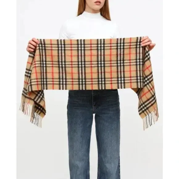 Burberry 100% Lambswool Scarf House Check‎ Plaid Full Length Fringe AUTHENTIC