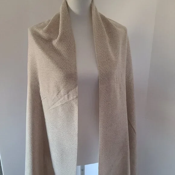 A NEW DAY TAN/CREAM SHAWL/WRAP/FRINGE LIGHTWEIGHT COMFY COZY FASHIONABLE SIZE OS
