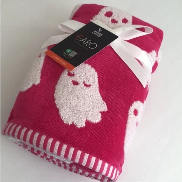 Pink Ghost Patterned Hand Towels Set of 2