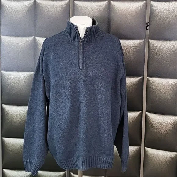 Oscar De LaRenta sweater