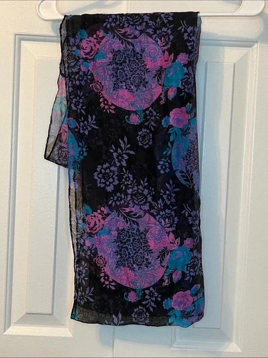 NWOT Black Blue Pink Floral Print Infinity Scarf Lightweight