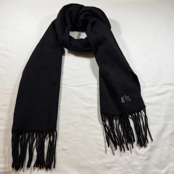 Elegant Black Fringed Women's Scarf