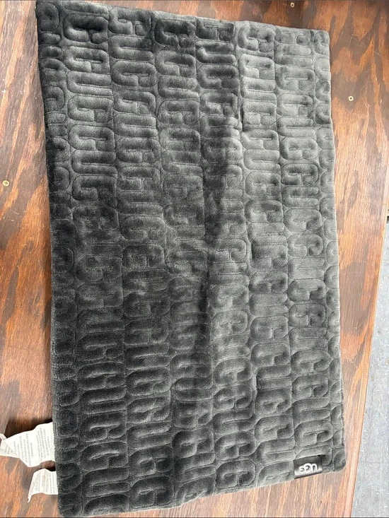 UGG Charcoal Quilted bath mat