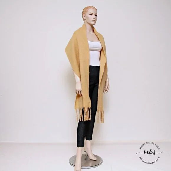 NWT‎ Gap Solid Plain Scarf