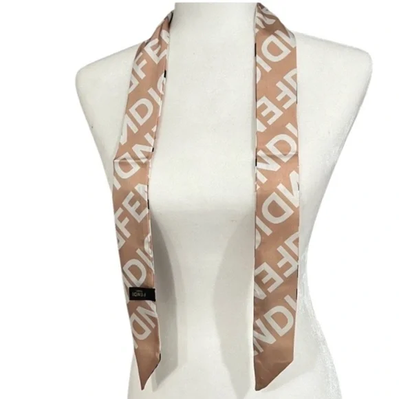 1141. Stylish Chain Print 100% Silk Scarf