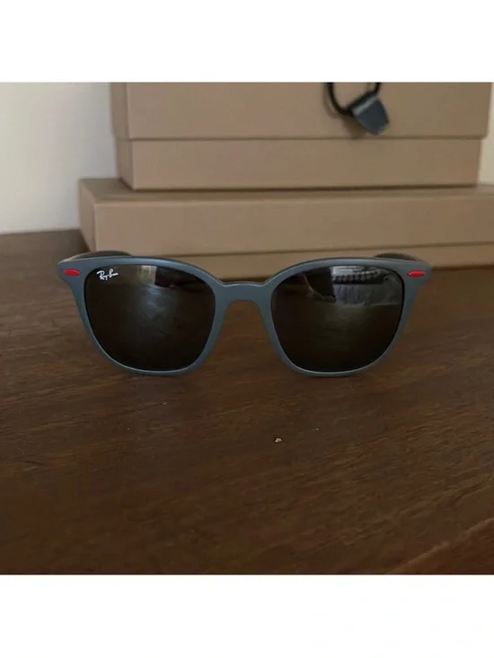 Ray ban Ferrari sunglasses  Ray Ban Ferrari Polarized Liteforce Wayfarer RB4195