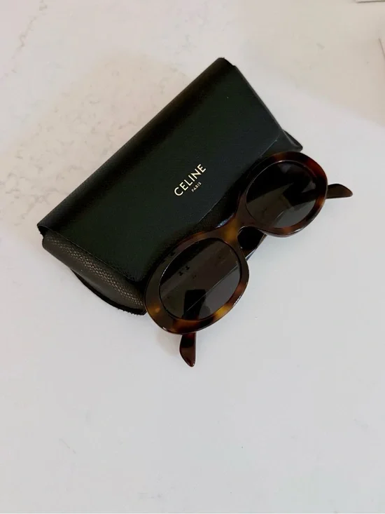 Celine Triomphe Oval Sungalsses