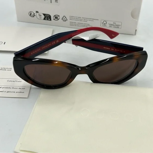 Women’s Gucci, Kat, I-frame sunglasses NWT