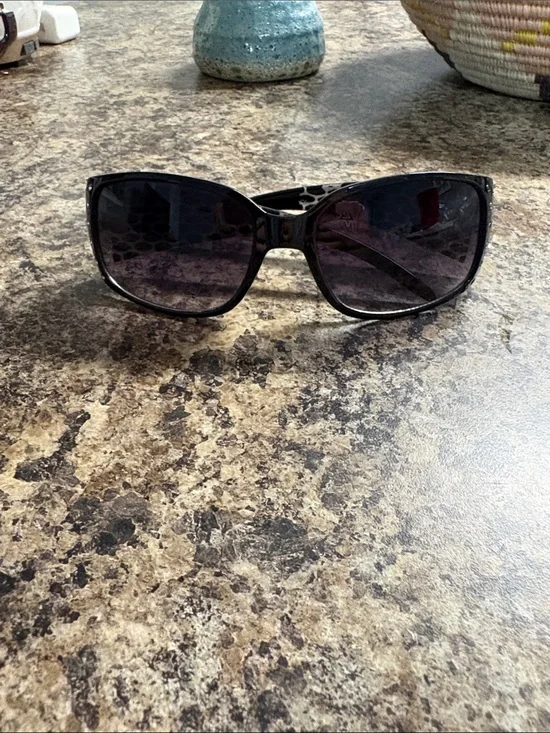 Source Unknown Black Women's Oversized Sunglasses
