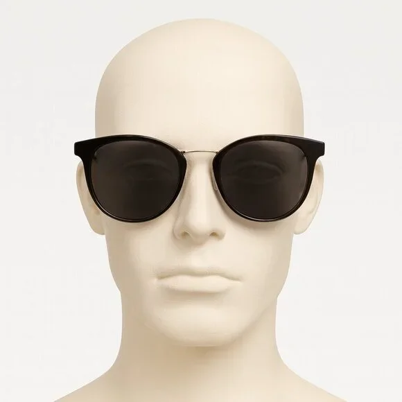Classic Black Sunglasses – Sleek & Timeless Style