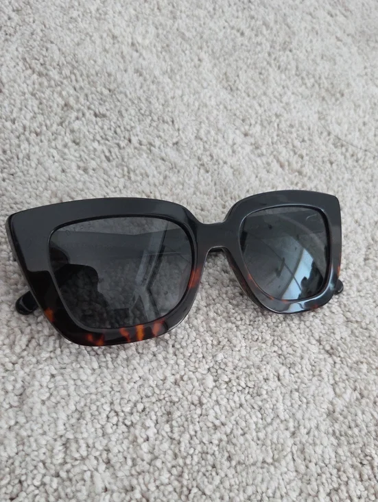 Diff Oversized Cat-Eye Tortoiseshell Sunglasses EUC
