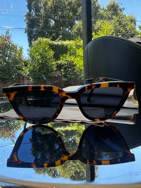 GENTLE MONSTER TETE 033 Cat-eye Frame Acetate Sunglasses