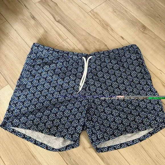 J.Crew Mens  XL Printed Swim Shorts Floral Microfiber Board Shorts Pockets