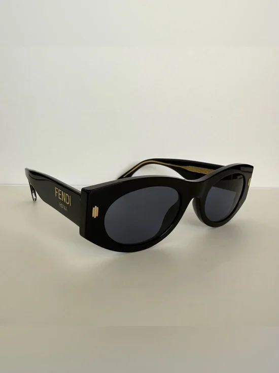 NEW!!! Fendi women black sunglasses FE40125I 01V Authentic