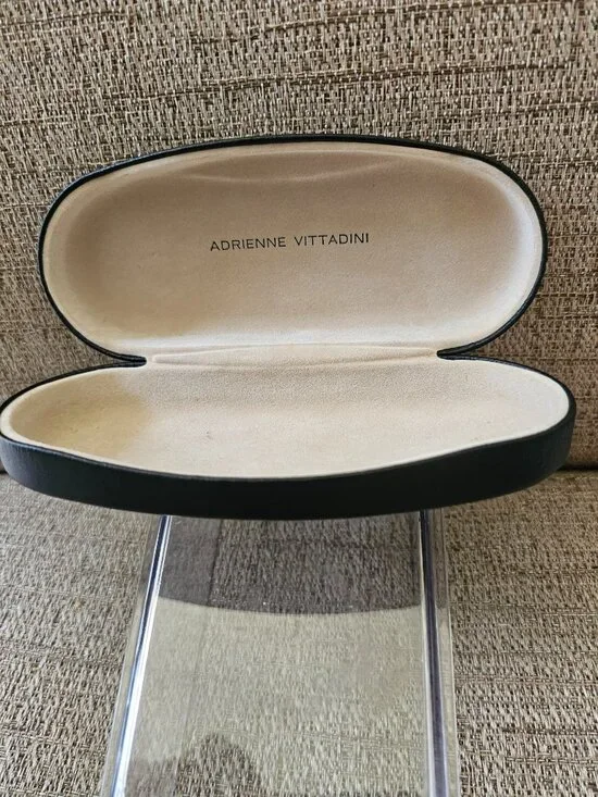 Adrienne Vittadini Black Hard Shell Clam Case Eyeglass Sunglasses Case