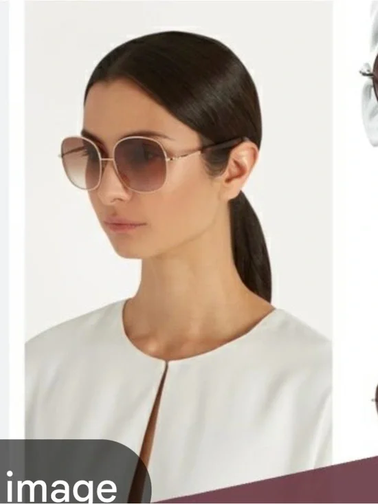 Tom Ford Oversized Gold Frame Sunglasses with Gradient Brown Lenses