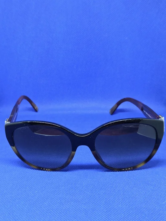 Burberry B 4242 3632/13 Black&Tortoise Frame Gradient Lenses With Buckle Accent