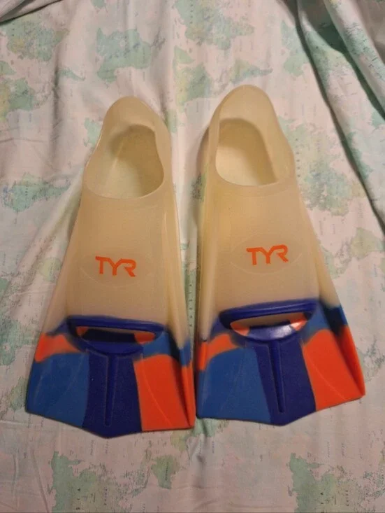 Large TYR Stryker Fins Blue/orange