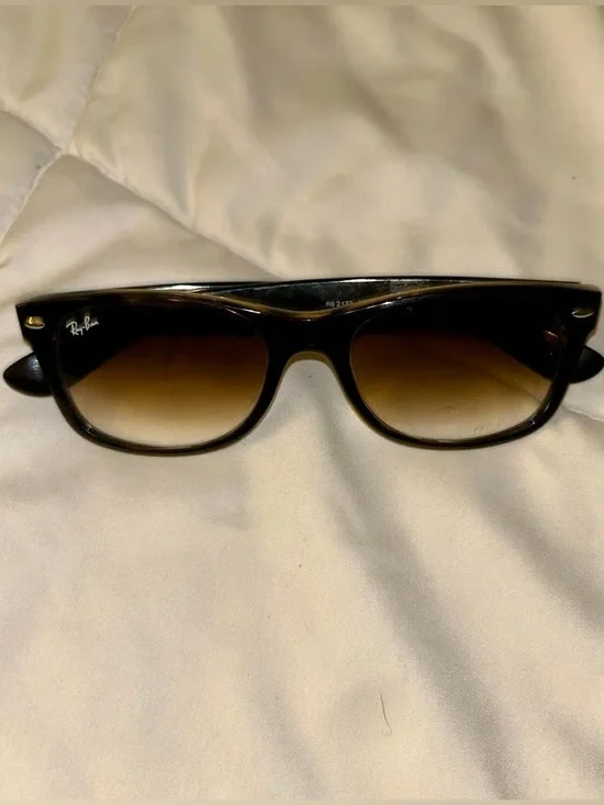 NEW Ray-Ban RB2132 New Wayfarer Sunglasses 710/51 Havana Brown Gradient