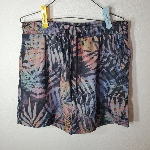 CSG Mens Large Swim Trunks Palm Cove Shorts Multi-Color Elastic Waist Pockets